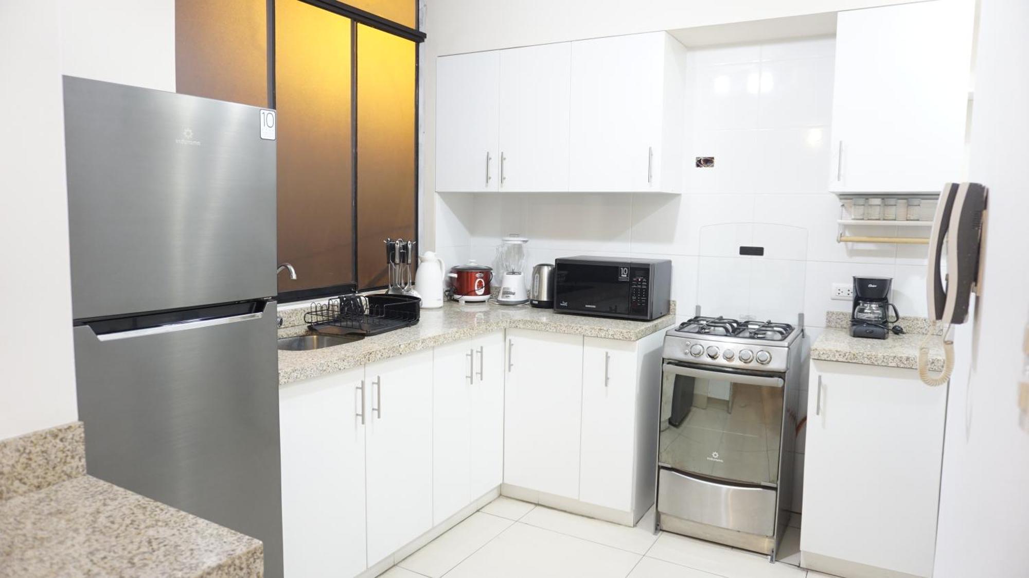 Apartamentos Lima Airport - Pillqu Peru Екстериор снимка